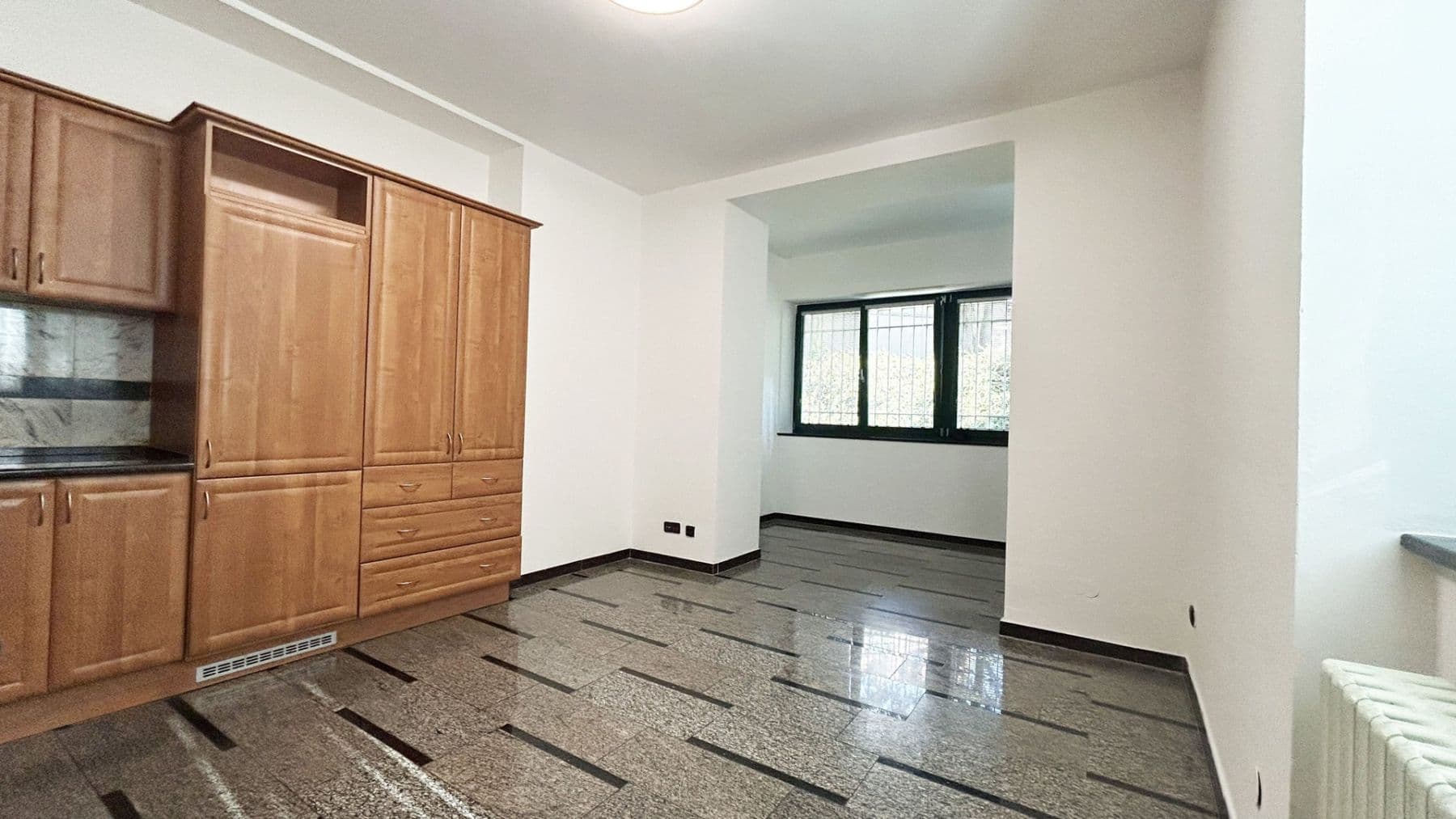 Prenájom bytu 1-izbový 35 m², Pravá, Praha, Praha Prenájom bytu 1-izbový 35 m², Pravá, Praha, Praha