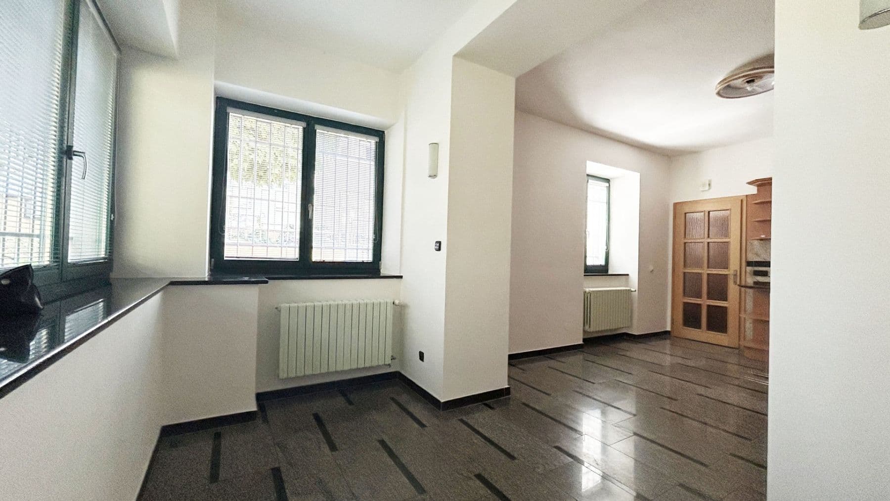 Prenájom bytu 1-izbový 35 m², Pravá, Praha, Praha Prenájom bytu 1-izbový 35 m², Pravá, Praha, Praha