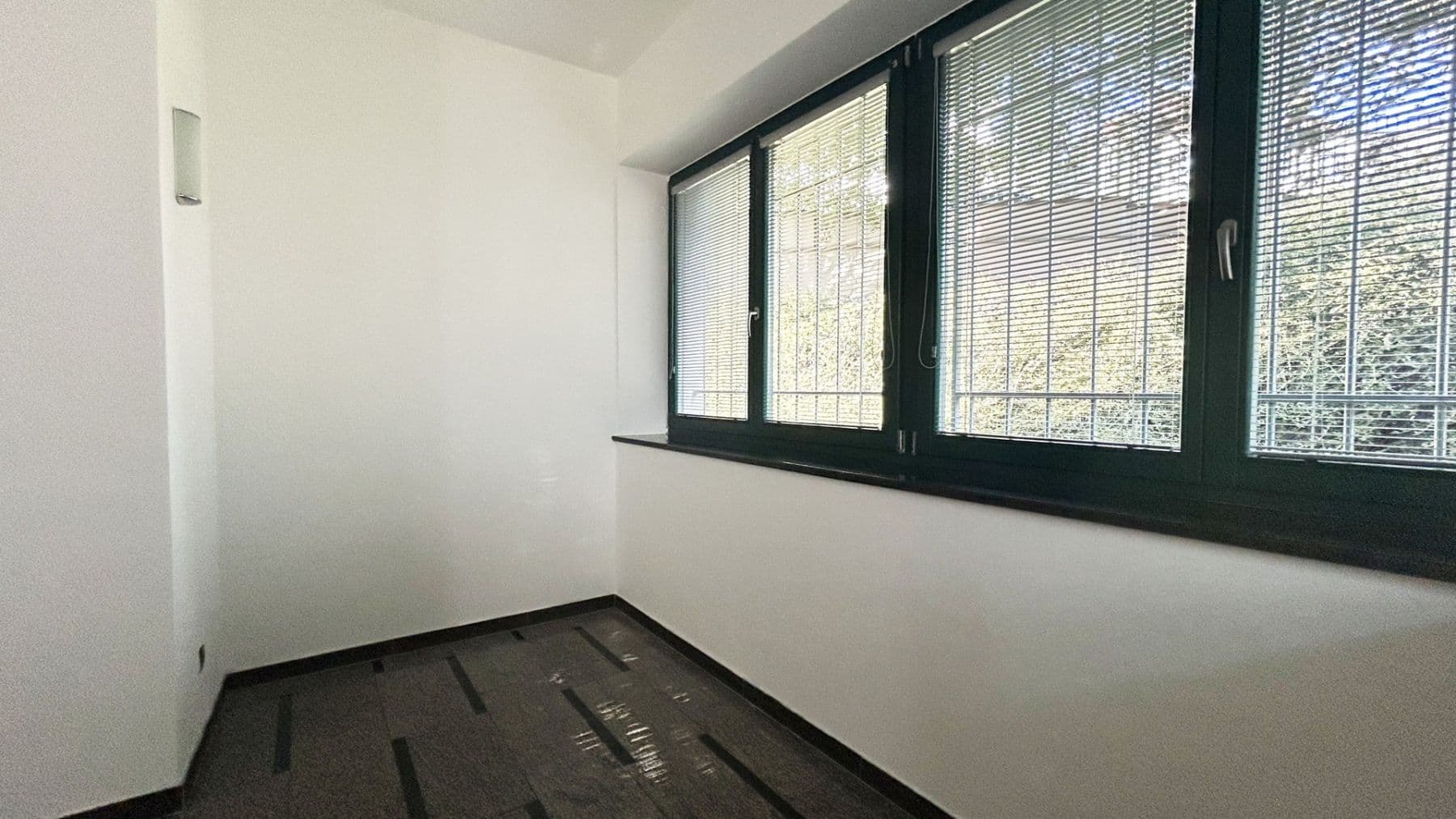 Prenájom bytu 1-izbový 35 m², Pravá, Praha, Praha Prenájom bytu 1-izbový 35 m², Pravá, Praha, Praha