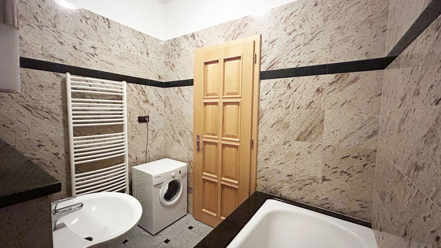 Prenájom bytu 1-izbový 35 m², Pravá, Praha, Praha Prenájom bytu 1-izbový 35 m², Pravá, Praha, Praha