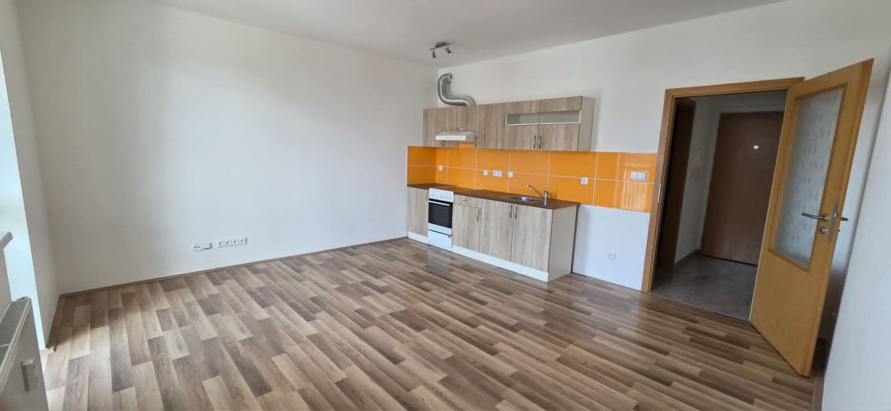 Prenájom bytu 1-izbový 33 m², Goldscheiderova, Plzeň, Plzeňský kraj Prenájom bytu 1-izbový 33 m², Goldscheiderova, Plzeň, Plzeňský kraj
