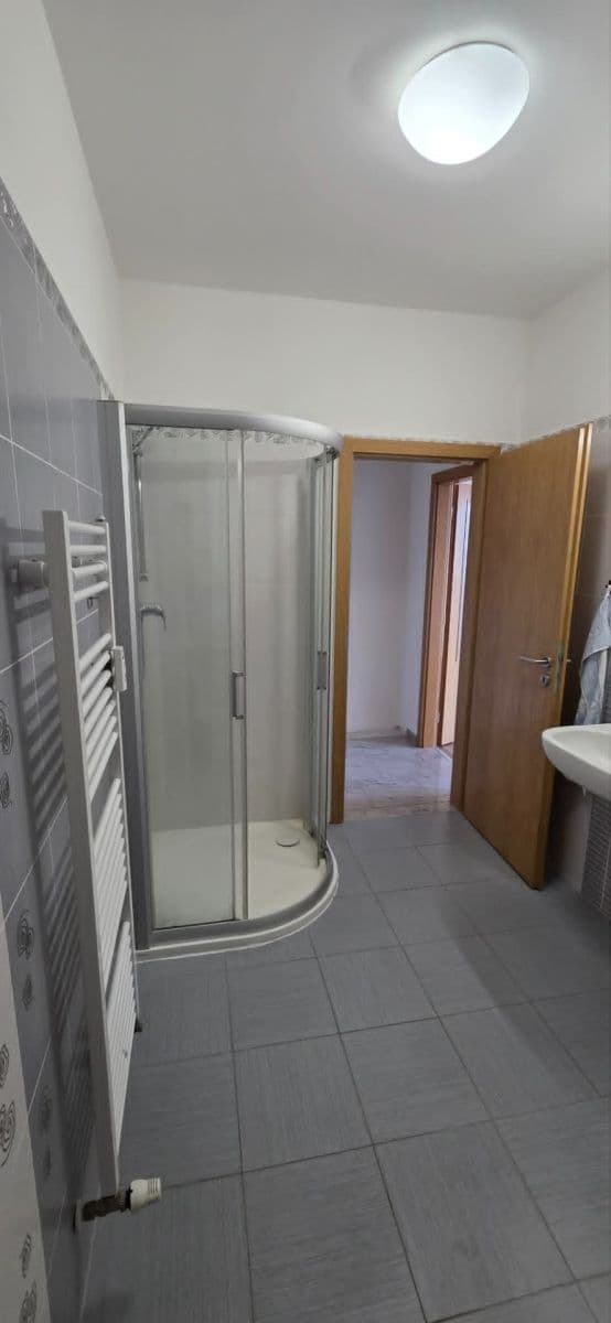 Prenájom bytu 1-izbový 33 m², Goldscheiderova, Plzeň, Plzeňský kraj Prenájom bytu 1-izbový 33 m², Goldscheiderova, Plzeň, Plzeňský kraj