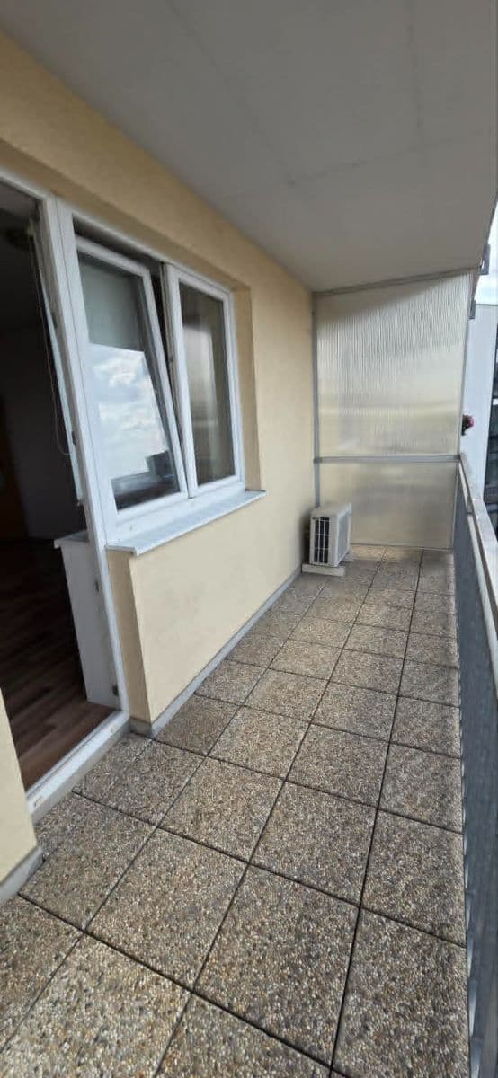 Prenájom bytu 1-izbový 33 m², Goldscheiderova, Plzeň, Plzeňský kraj Prenájom bytu 1-izbový 33 m², Goldscheiderova, Plzeň, Plzeňský kraj