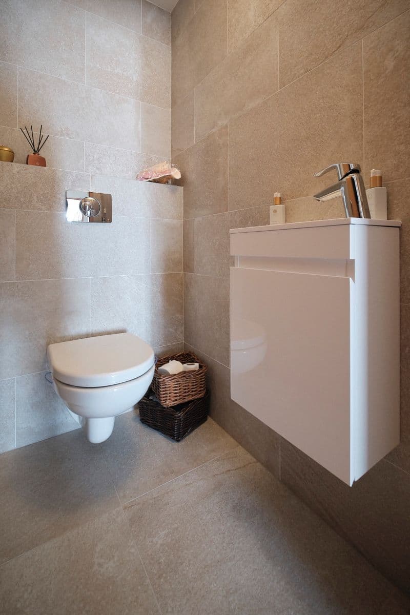 Prenájom bytu 2-izbový 84 m², V Háji, Praha, Praha Prenájom bytu 2-izbový 84 m², V Háji, Praha, Praha