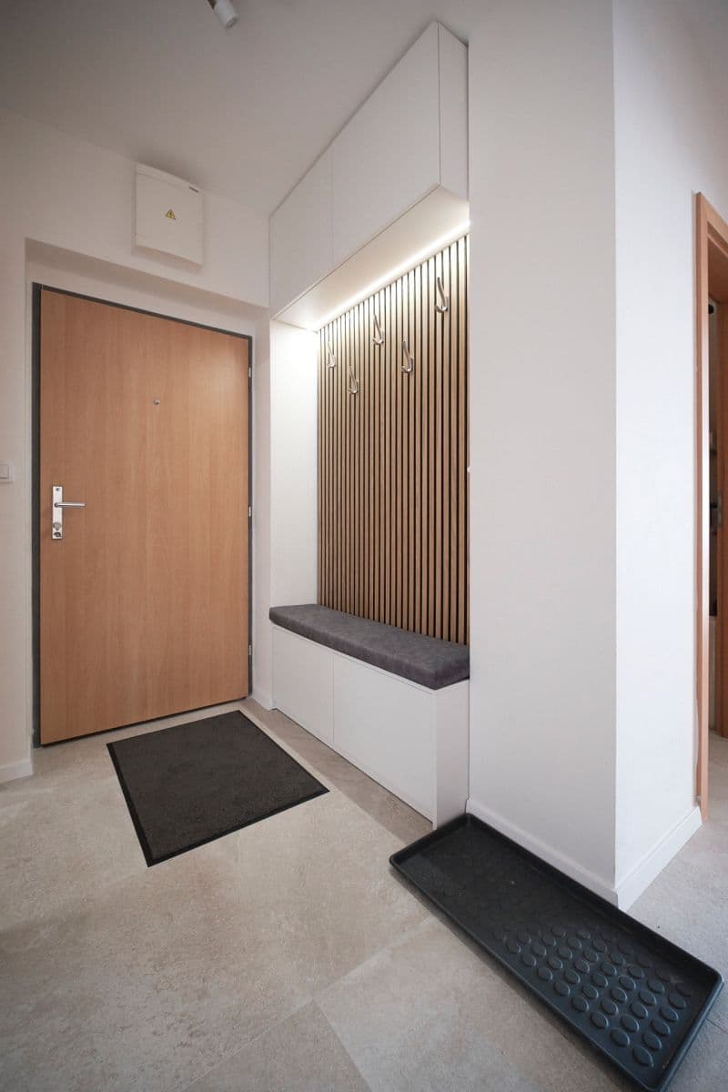 Prenájom bytu 2-izbový 84 m², V Háji, Praha, Praha Prenájom bytu 2-izbový 84 m², V Háji, Praha, Praha