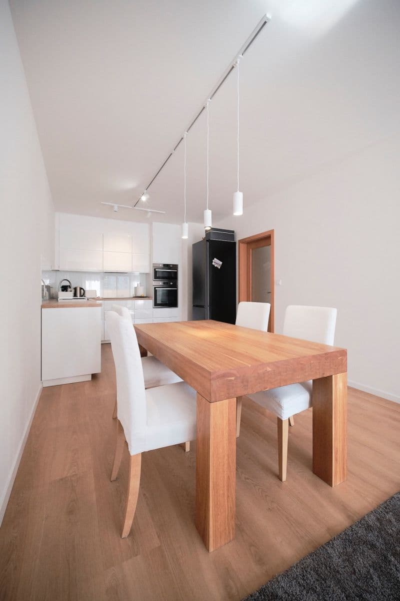 Prenájom bytu 2-izbový 84 m², V Háji, Praha, Praha Prenájom bytu 2-izbový 84 m², V Háji, Praha, Praha