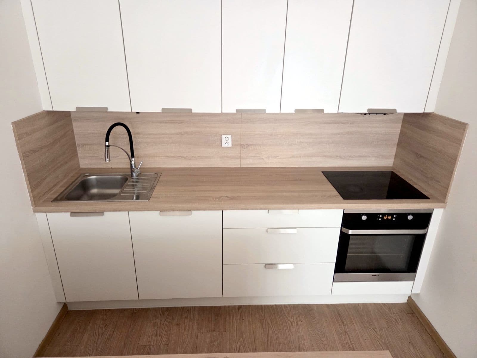 Prenájom bytu 2-izbový 63 m², Kurta Konráda, Praha, Praha Prenájom bytu 2-izbový 63 m², Kurta Konráda, Praha, Praha