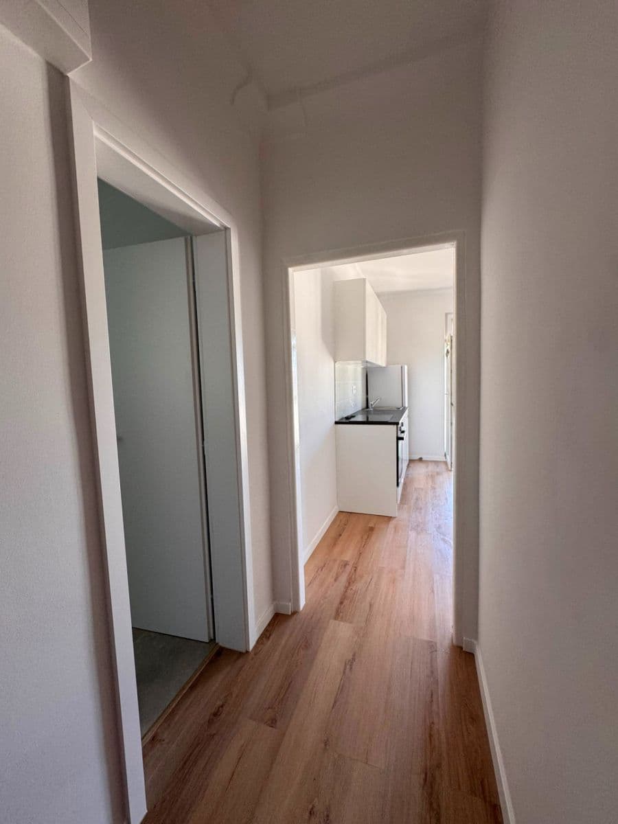Prenájom bytu Garsoniéra 16 m², Račianska, Nové Mesto, Bratislavský kraj Prenájom bytu Garsoniéra 16 m², Račianska, Nové Mesto, Bratislavský kraj