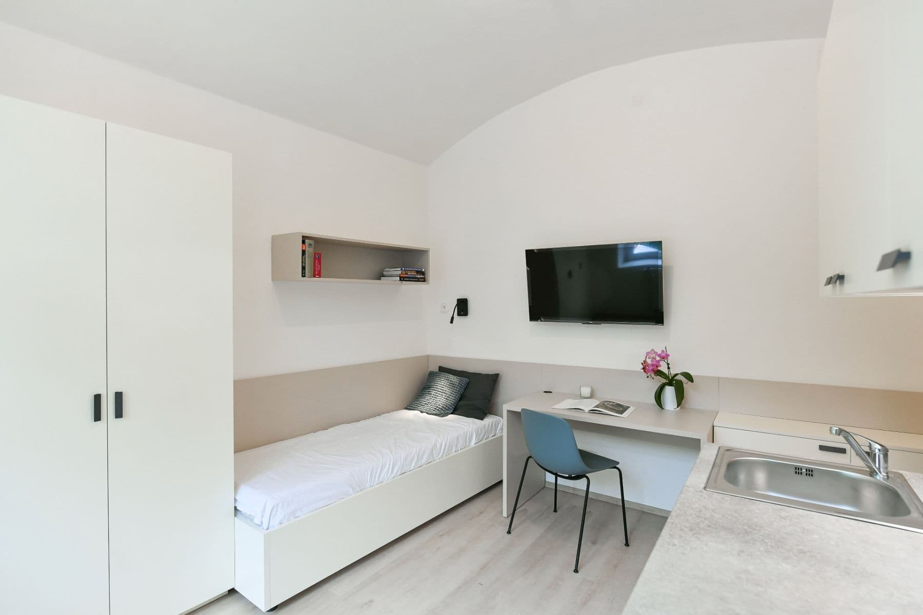 Prenájom bytu 1-izbový 21 m², Na Ostrůvku, Praha, Praha Prenájom bytu 1-izbový 21 m², Na Ostrůvku, Praha, Praha