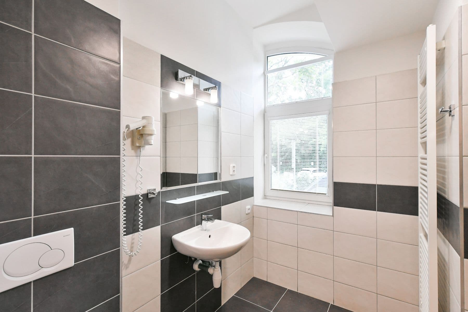 Prenájom bytu 1-izbový 21 m², Na Ostrůvku, Praha, Praha Prenájom bytu 1-izbový 21 m², Na Ostrůvku, Praha, Praha