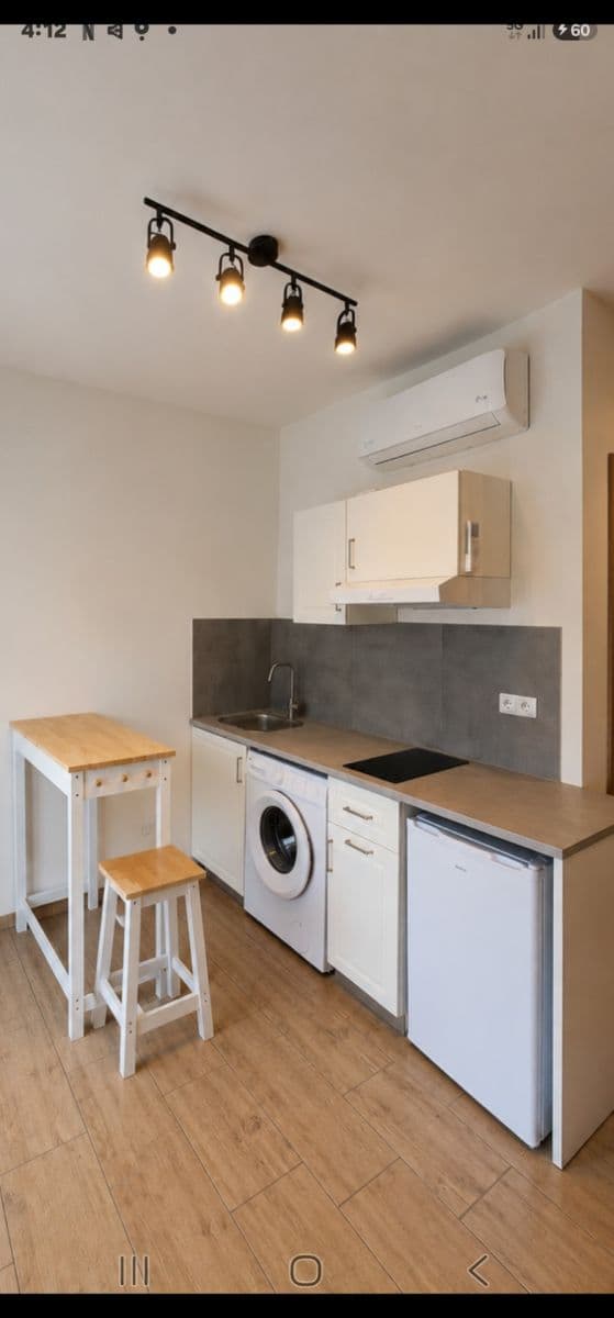 Prenájom bytu Garsoniéra 18 m², Na Cikánce, Praha, Praha Prenájom bytu Garsoniéra 18 m², Na Cikánce, Praha, Praha
