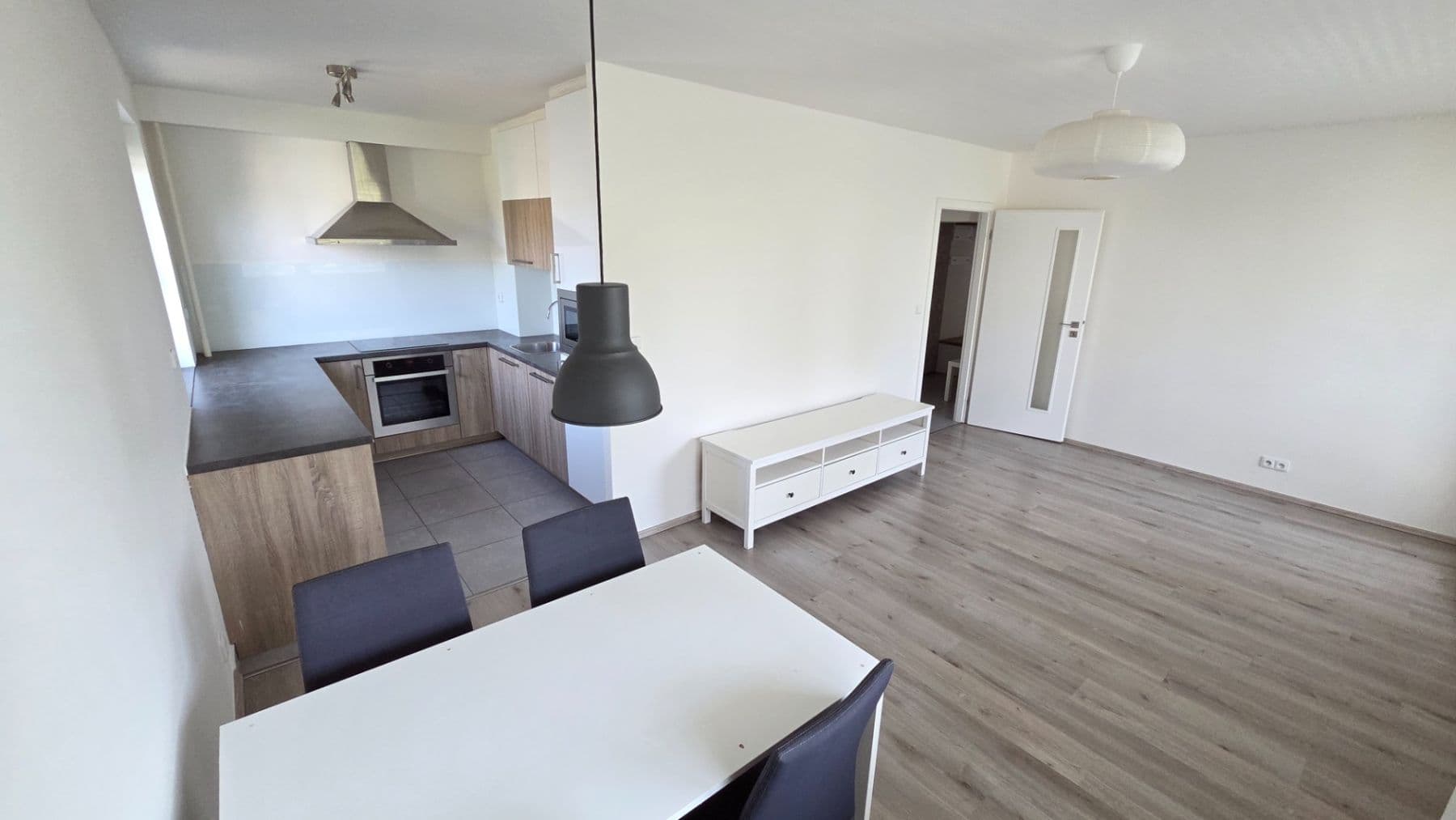 Prenájom bytu 3-izbový 66 m², Habrová, Praha, Praha Prenájom bytu 3-izbový 66 m², Habrová, Praha, Praha