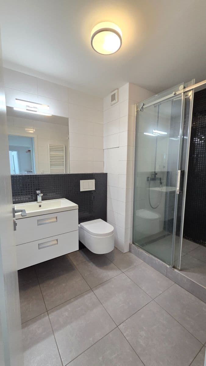 Prenájom bytu 3-izbový 66 m², Habrová, Praha, Praha Prenájom bytu 3-izbový 66 m², Habrová, Praha, Praha