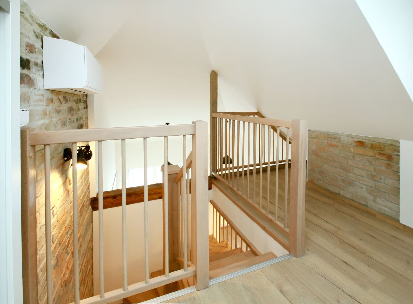 Prenájom bytu 3-izbový 106 m², Na Nivách, Praha, Praha Prenájom bytu 3-izbový 106 m², Na Nivách, Praha, Praha