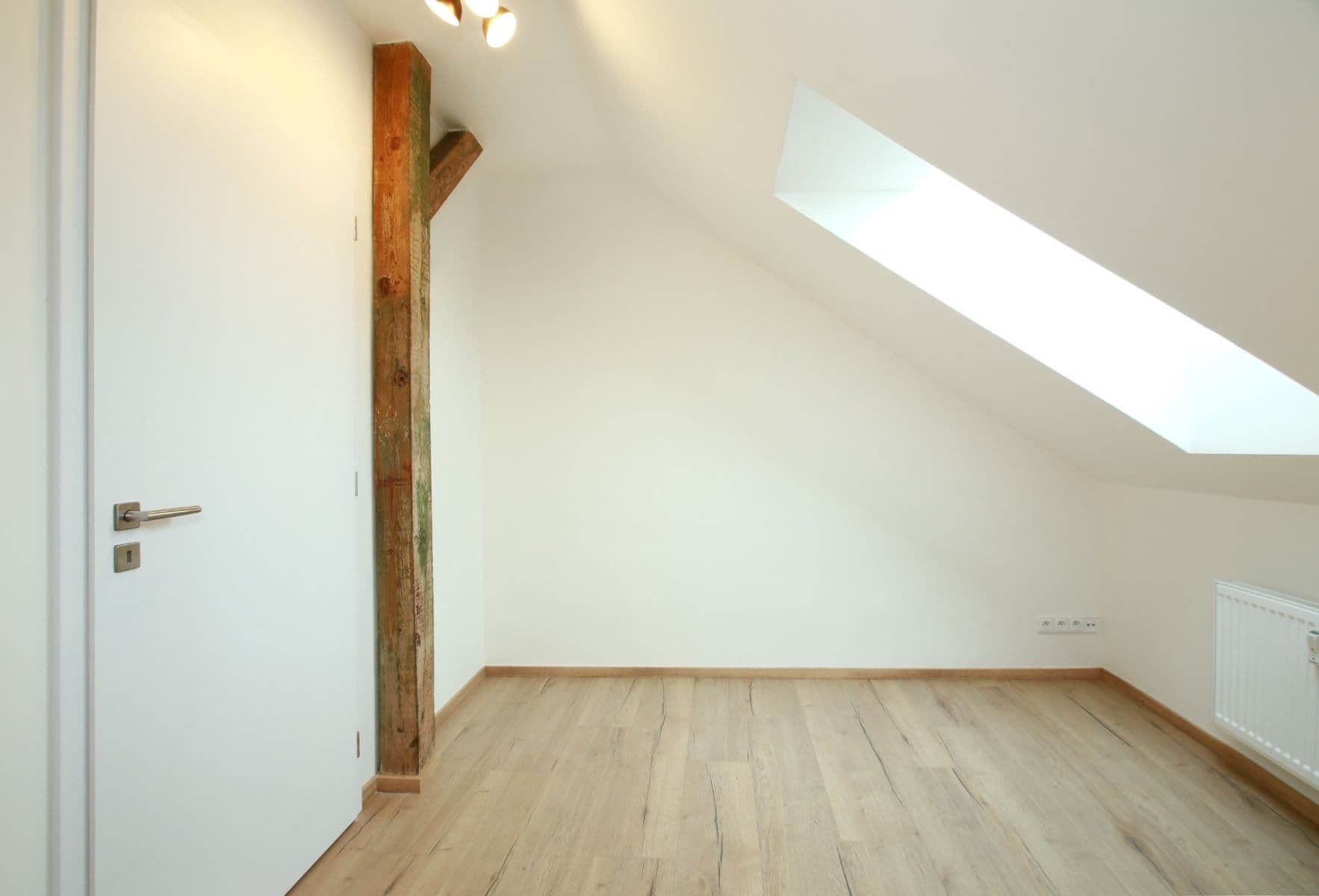 Prenájom bytu 3-izbový 106 m², Na Nivách, Praha, Praha Prenájom bytu 3-izbový 106 m², Na Nivách, Praha, Praha