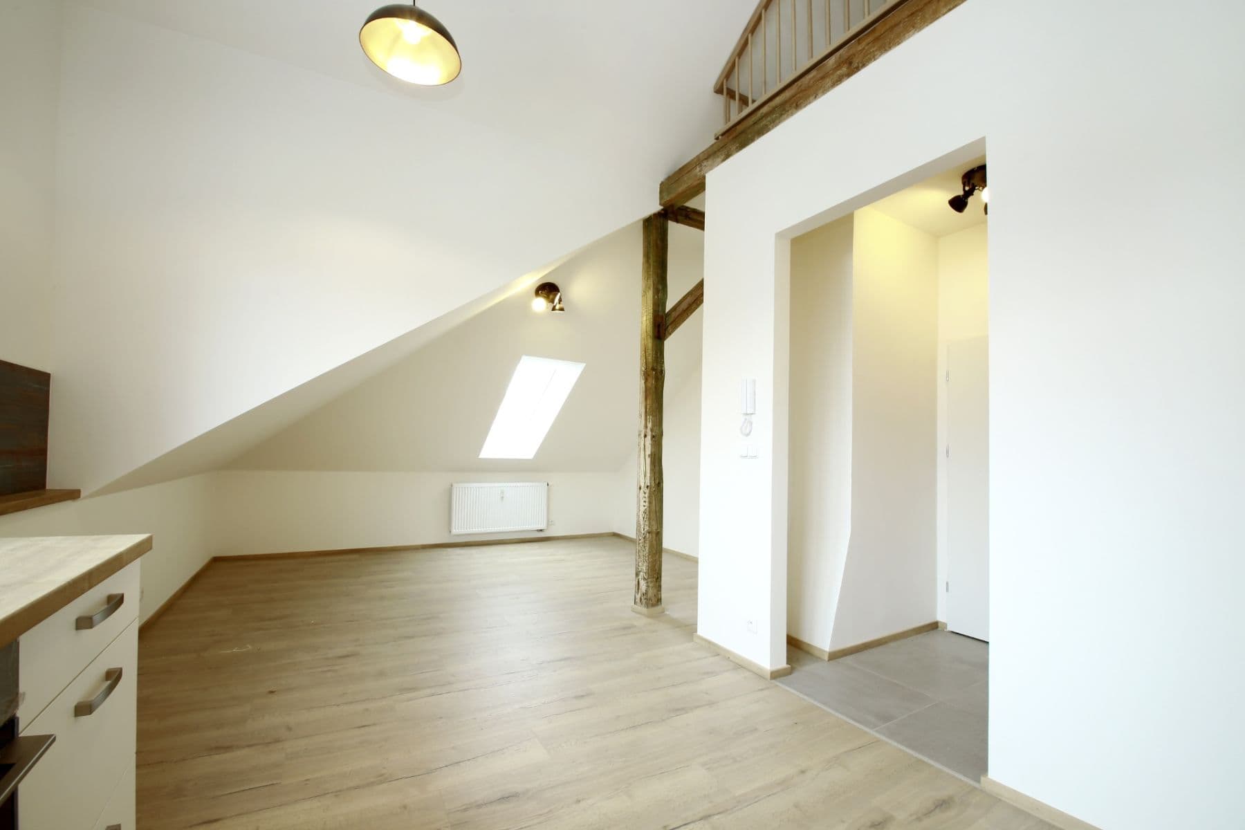 Prenájom bytu 3-izbový 106 m², Na Nivách, Praha, Praha Prenájom bytu 3-izbový 106 m², Na Nivách, Praha, Praha