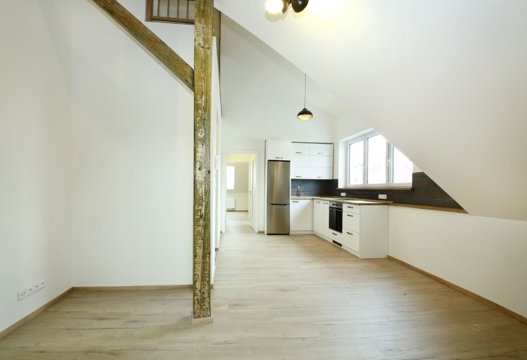 Prenájom bytu 3-izbový 106 m², Na Nivách, Praha, Praha Prenájom bytu 3-izbový 106 m², Na Nivách, Praha, Praha