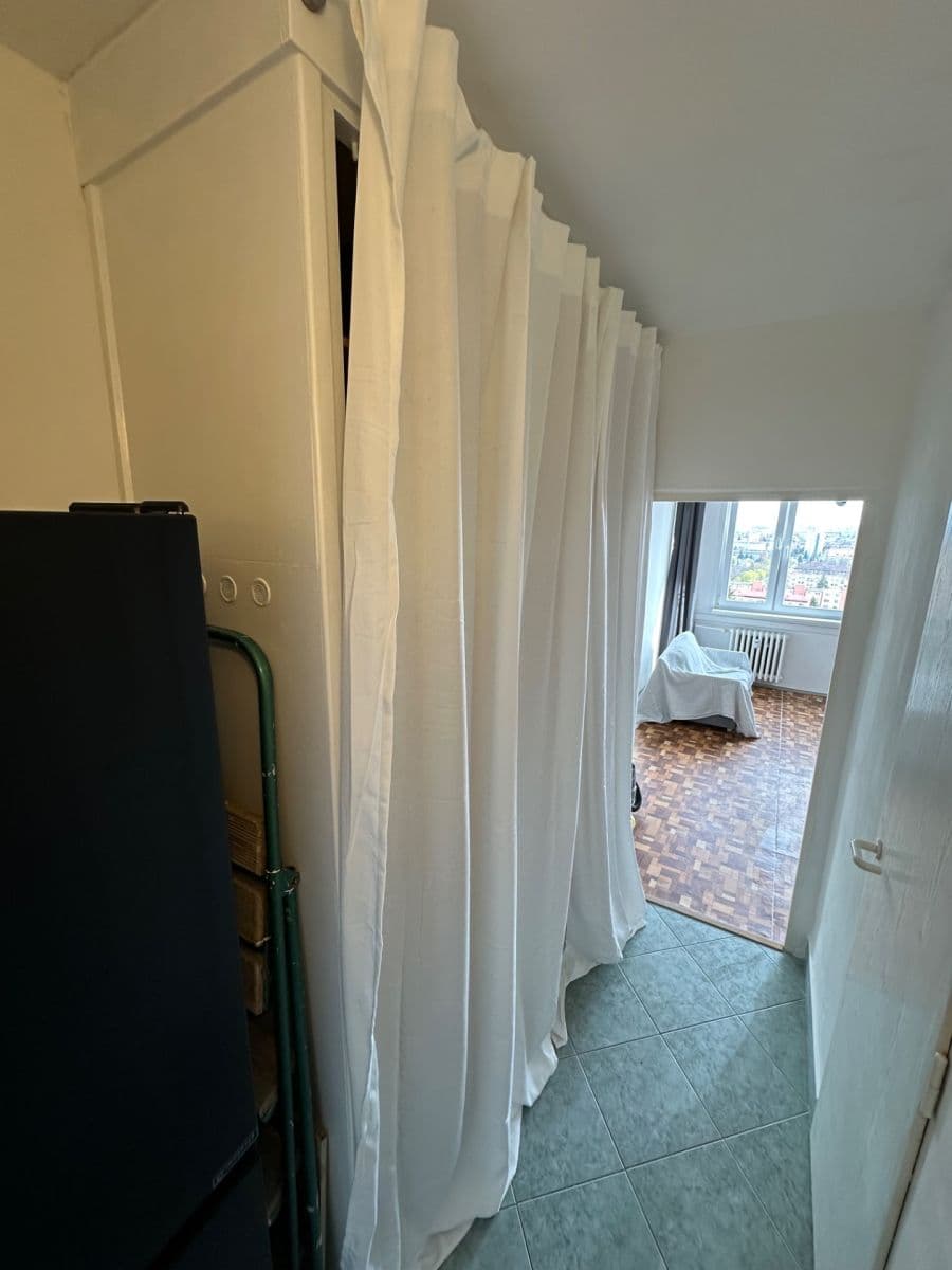 Prenájom bytu 1-izbový 24 m², Počernická, Praha, Praha Prenájom bytu 1-izbový 24 m², Počernická, Praha, Praha