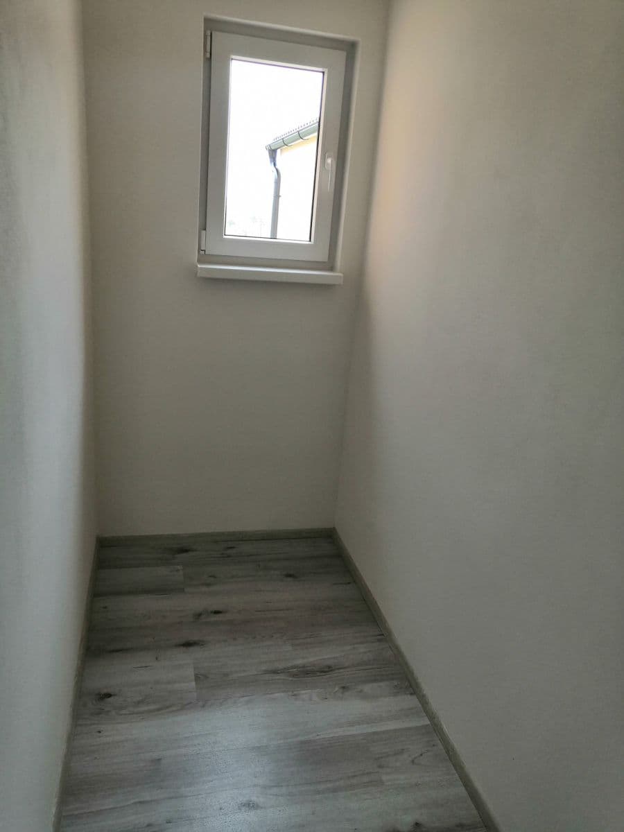 Predaj bytu 2-izbový 52 m², U Tvrze, Hostouň, Středočeský kraj Predaj bytu 2-izbový 52 m², U Tvrze, Hostouň, Středočeský kraj