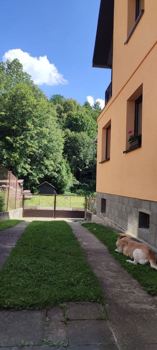 Predaj domu 150 m², pozemok 820 m², Vsetín, Zlínský kraj Predaj domu 150 m², pozemok 820 m², Vsetín, Zlínský kraj