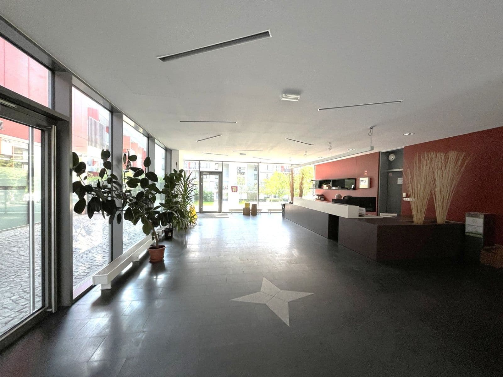Prenájom bytu 2-izbový 68 m², Korunní, Praha, Praha Prenájom bytu 2-izbový 68 m², Korunní, Praha, Praha