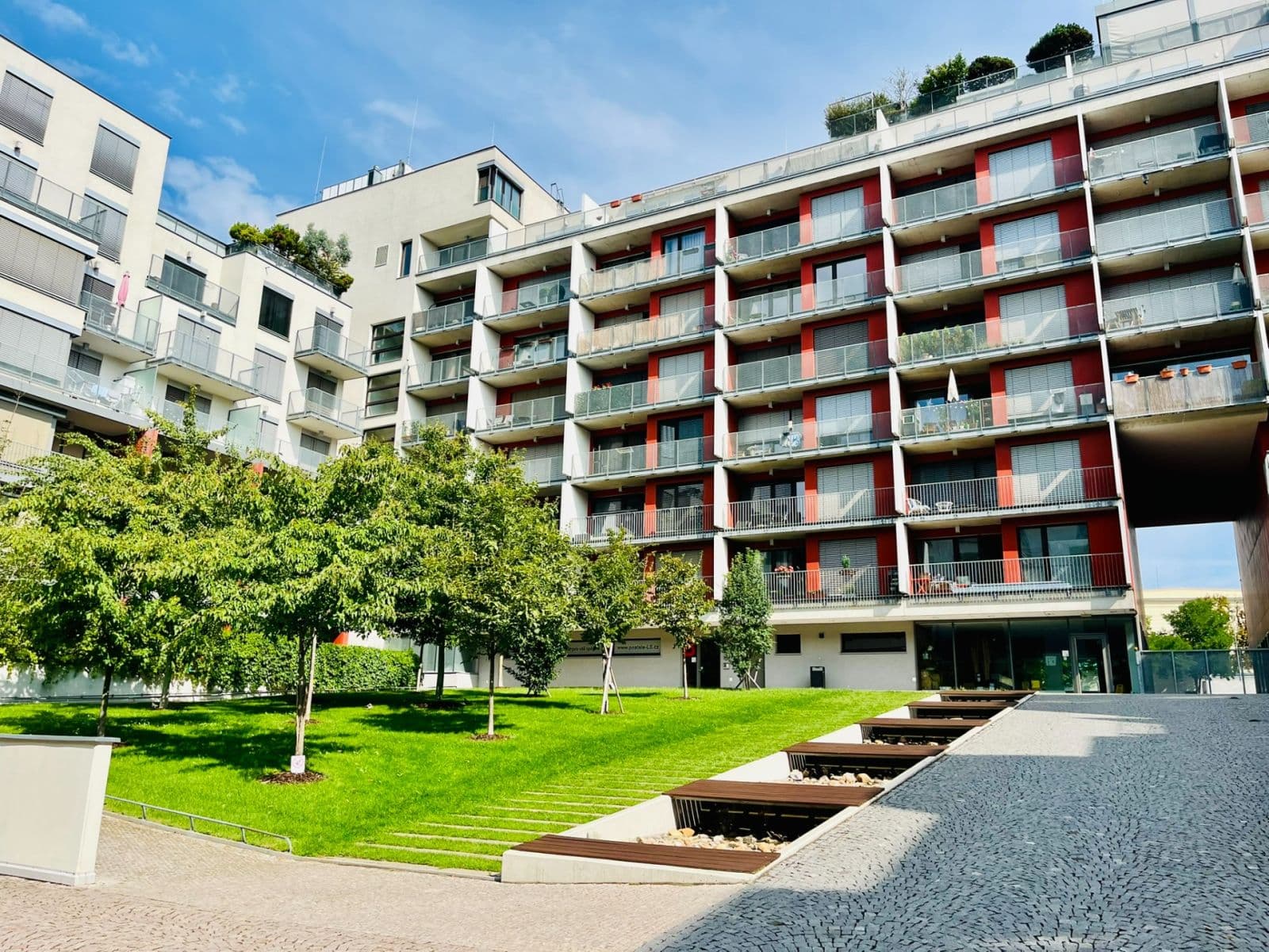 Prenájom bytu 2-izbový 68 m², Korunní, Praha, Praha Prenájom bytu 2-izbový 68 m², Korunní, Praha, Praha