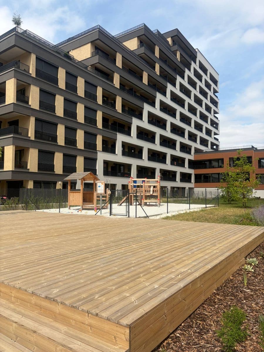 Prenájom bytu 1-izbový 32 m², Poděbradská, Praha, Praha Prenájom bytu 1-izbový 32 m², Poděbradská, Praha, Praha