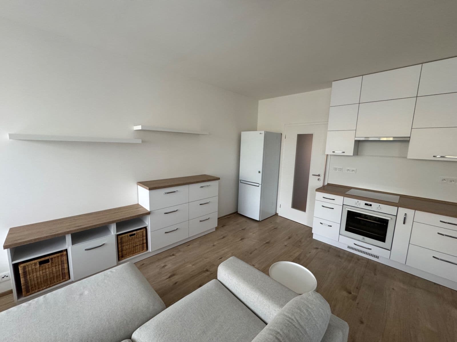 Prenájom bytu 1-izbový 35 m², Šífařská, Praha, Praha Prenájom bytu 1-izbový 35 m², Šífařská, Praha, Praha