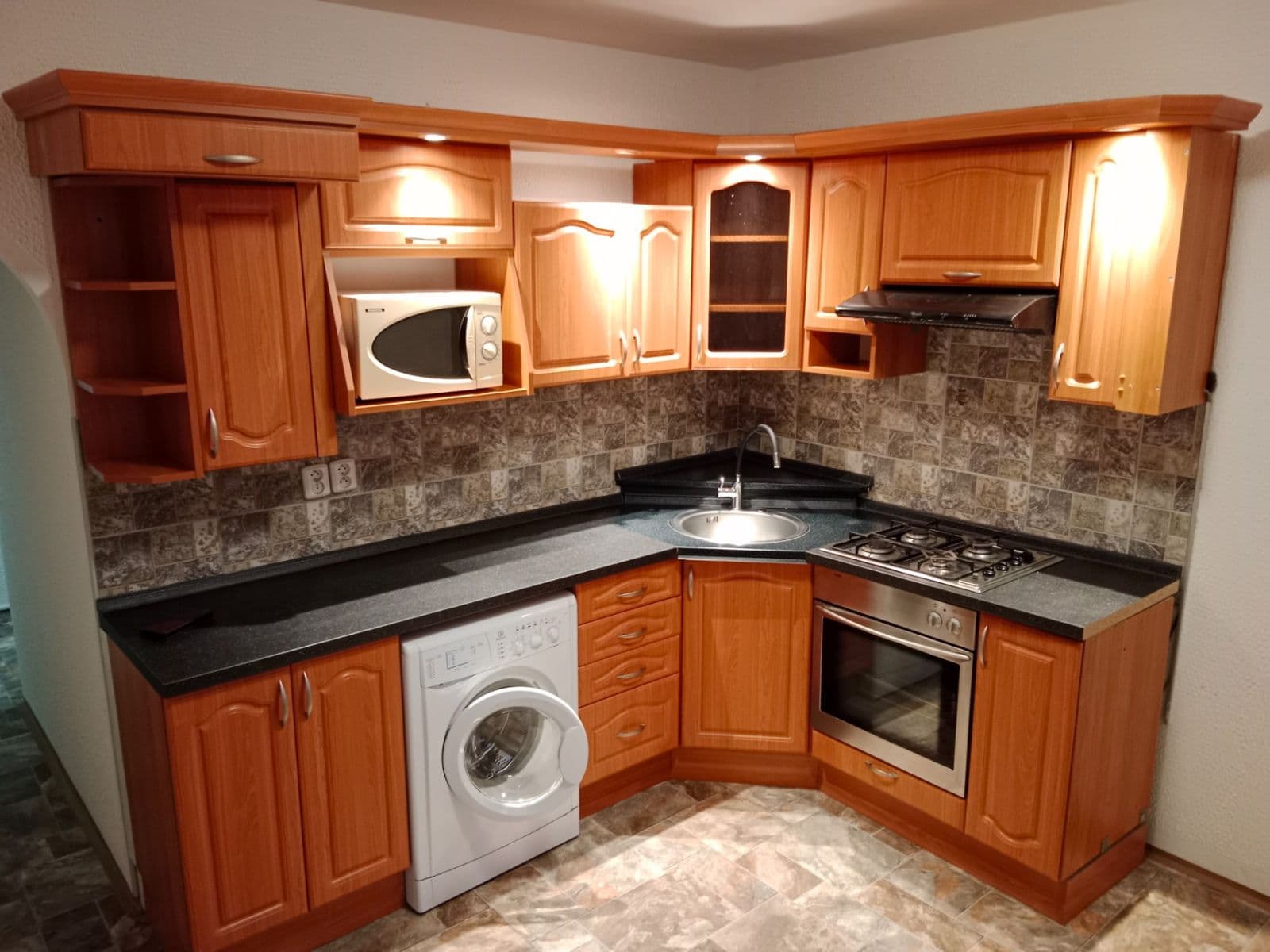 Predaj bytu 2-izbový 64 m², Ahepjukova, Ostrava, Moravskoslezský kraj Predaj bytu 2-izbový 64 m², Ahepjukova, Ostrava, Moravskoslezský kraj