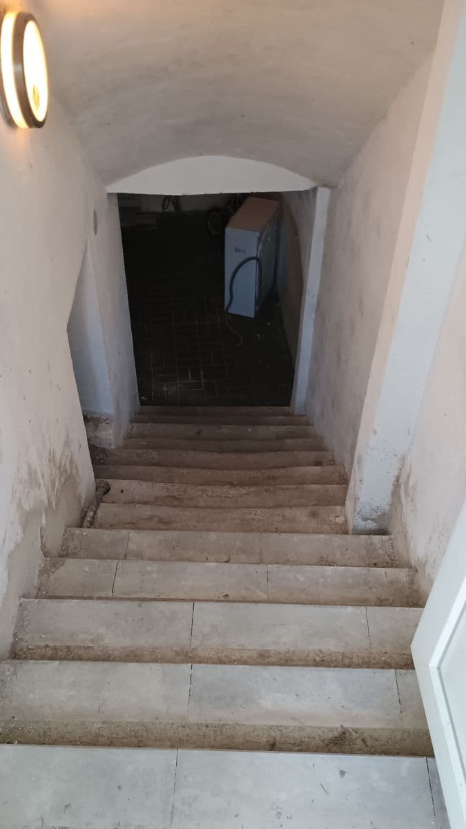 Prenájom nebytového priestoru 21 m², K Libuši, Praha, Praha Prenájom nebytového priestoru 21 m², K Libuši, Praha, Praha
