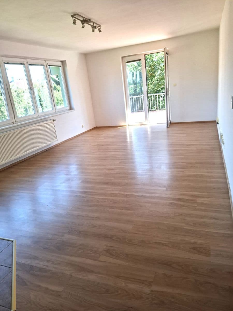 Prenájom bytu 4-izbový 155 m², Medkova, Praha, Praha Prenájom bytu 4-izbový 155 m², Medkova, Praha, Praha