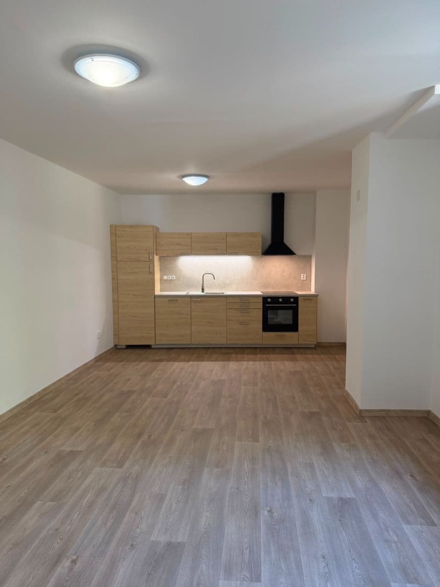 Prenájom domu 88 m², pozemok 120 m², Příční, Brno, Jihomoravský kraj Prenájom domu 88 m², pozemok 120 m², Příční, Brno, Jihomoravský kraj