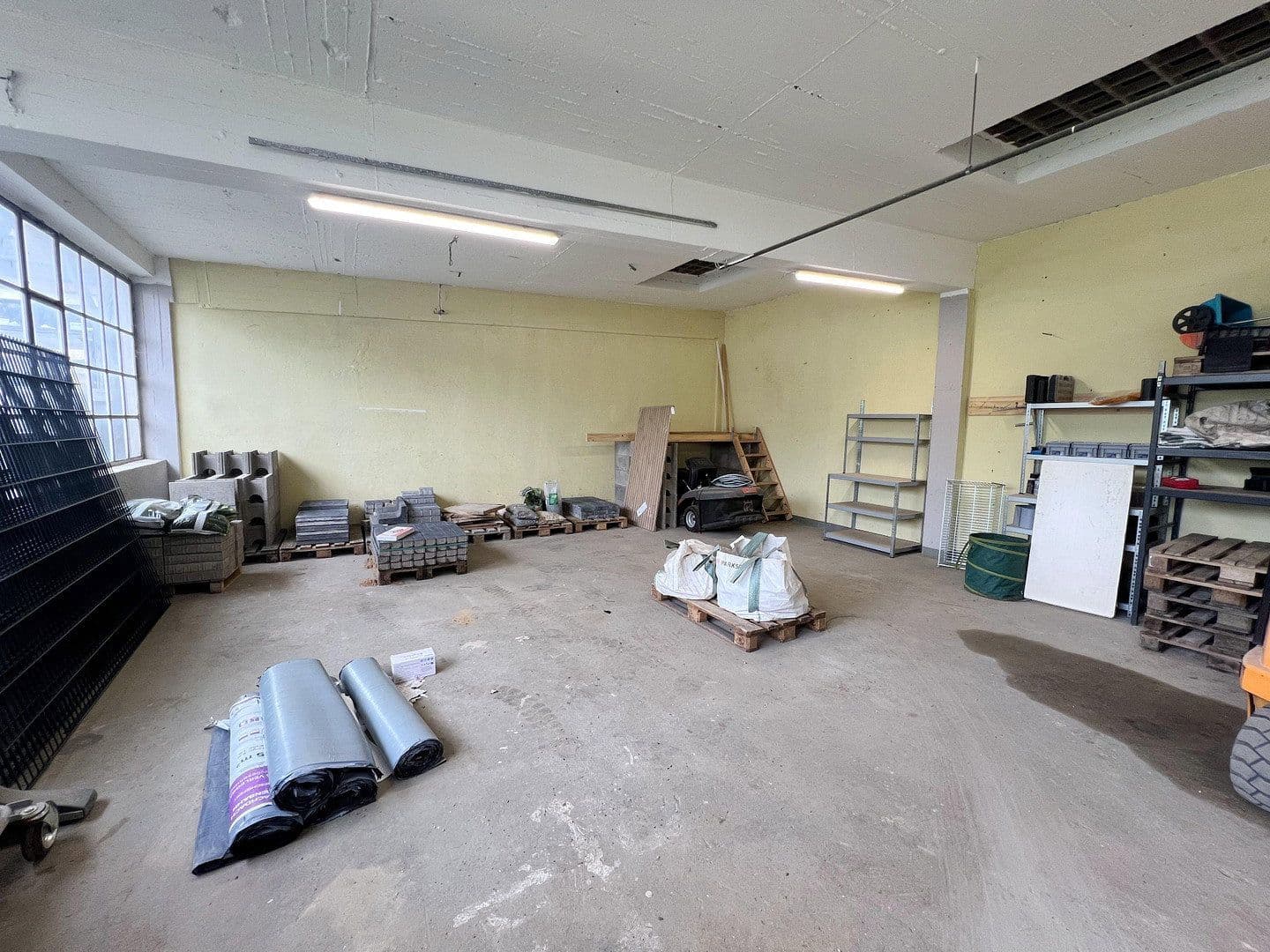 Prenájom nebytového priestoru 120 m², Gartenweg 6, Köln, Severné Porýnie - Westfálsko Prenájom nebytového priestoru 120 m², Gartenweg 6, Köln, Severné Porýnie - Westfálsko