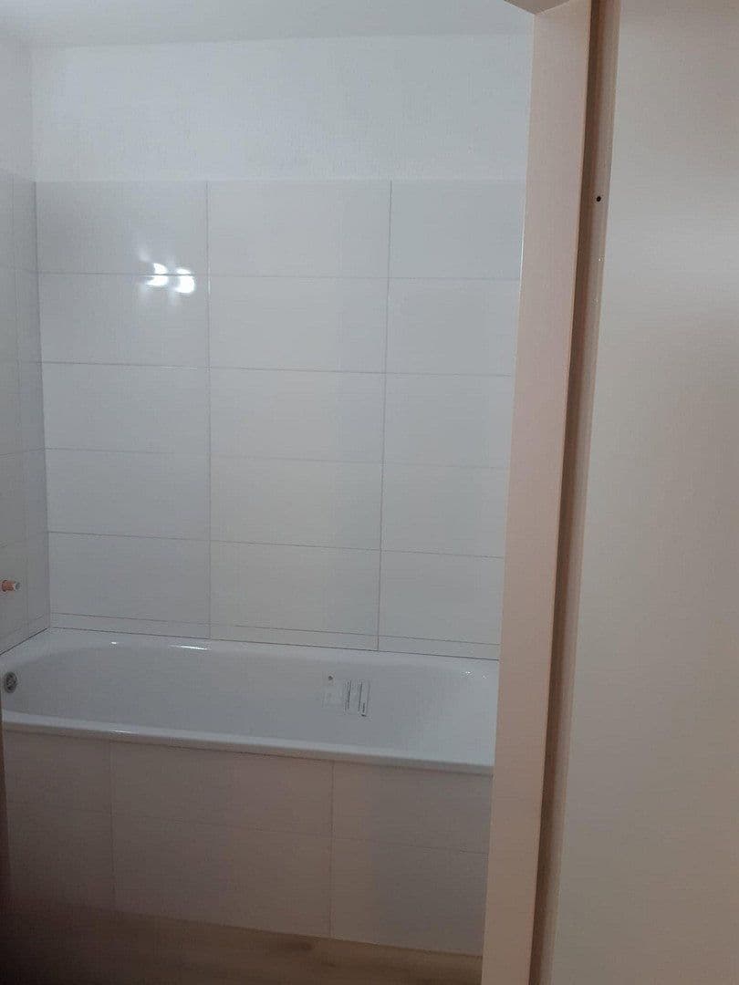 Prenájom bytu 2-izbový 40 m², Am Schloß Broich 15, Mülheim an der Ruhr, Severné Porýnie - Westfálsko Prenájom bytu 2-izbový 40 m², Am Schloß Broich 15, Mülheim an der Ruhr, Severné Porýnie - Westfálsko