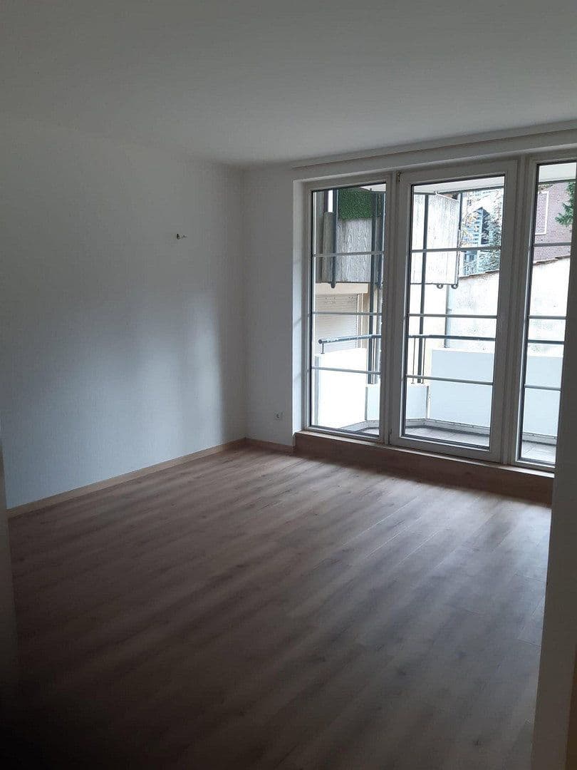 Prenájom bytu 2-izbový 40 m², Am Schloß Broich 15, Mülheim an der Ruhr, Severné Porýnie - Westfálsko Prenájom bytu 2-izbový 40 m², Am Schloß Broich 15, Mülheim an der Ruhr, Severné Porýnie - Westfálsko