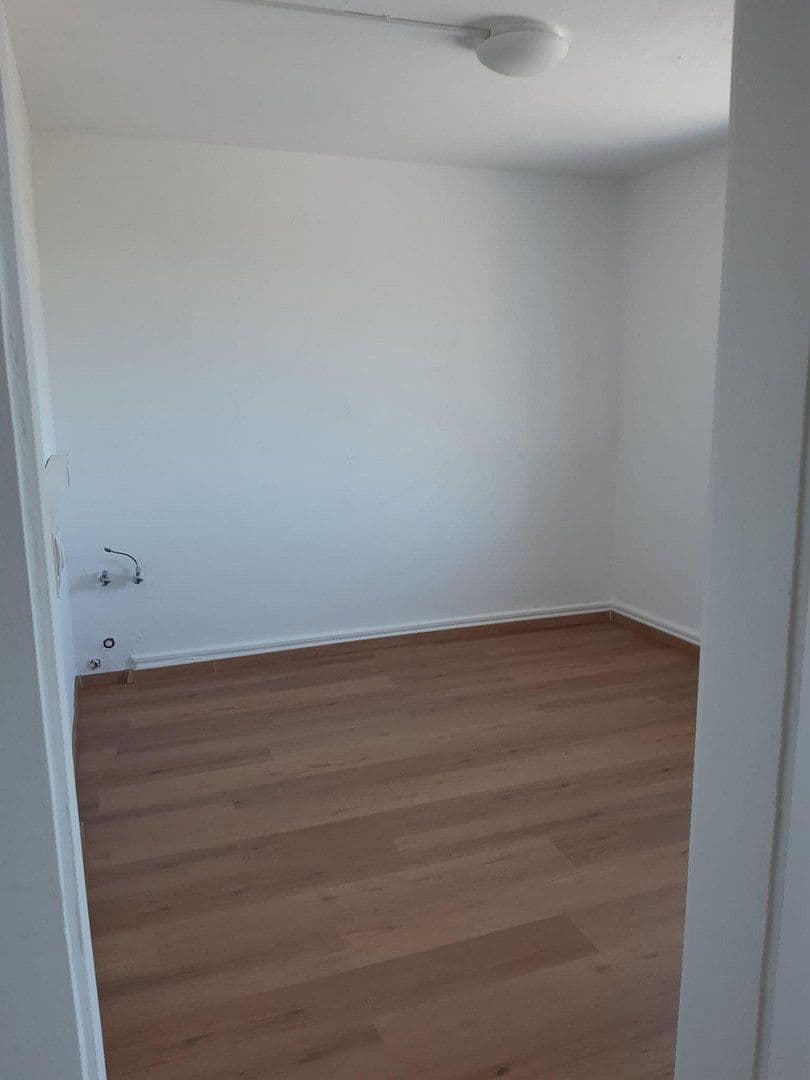 Prenájom nebytového priestoru 52 m², Münchener Straße 73, Essen, Severné Porýnie - Westfálsko Prenájom nebytového priestoru 52 m², Münchener Straße 73, Essen, Severné Porýnie - Westfálsko
