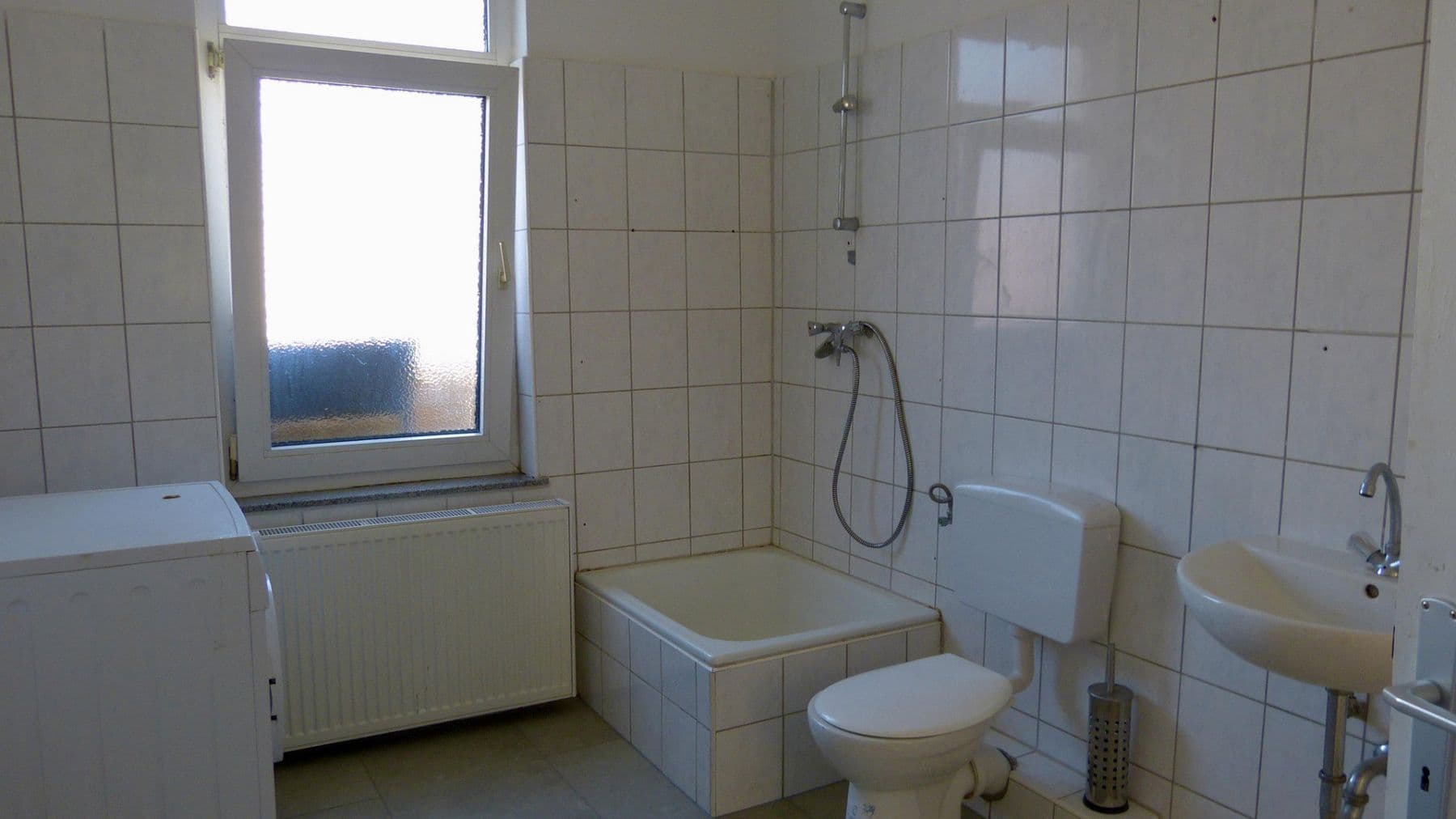 Prenájom bytu 2-izbový 47 m², Adolfstraße 16, Bremerhaven, Brémy Prenájom bytu 2-izbový 47 m², Adolfstraße 16, Bremerhaven, Brémy