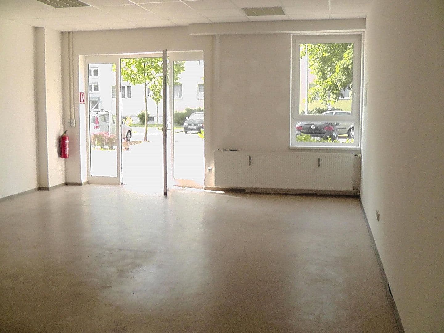 Prenájom nebytového priestoru 137 m², Rigaer Straße 23, Hennigsdorf, Brandenbursko Prenájom nebytového priestoru 137 m², Rigaer Straße 23, Hennigsdorf, Brandenbursko
