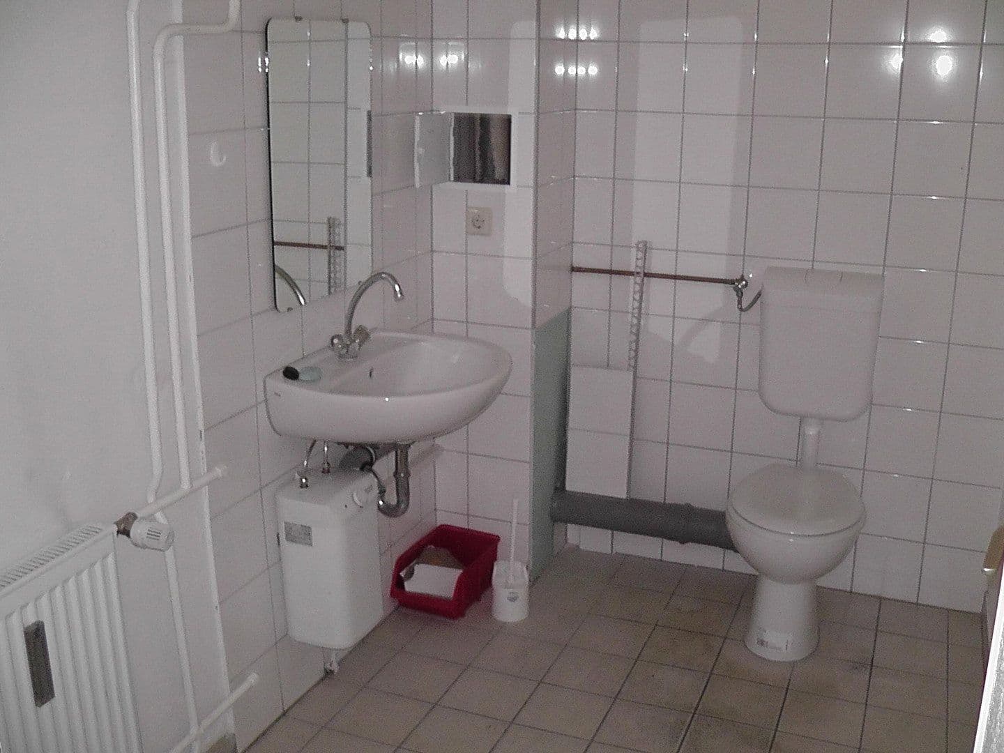 Prenájom nebytového priestoru 137 m², Rigaer Straße 23, Hennigsdorf, Brandenbursko Prenájom nebytového priestoru 137 m², Rigaer Straße 23, Hennigsdorf, Brandenbursko