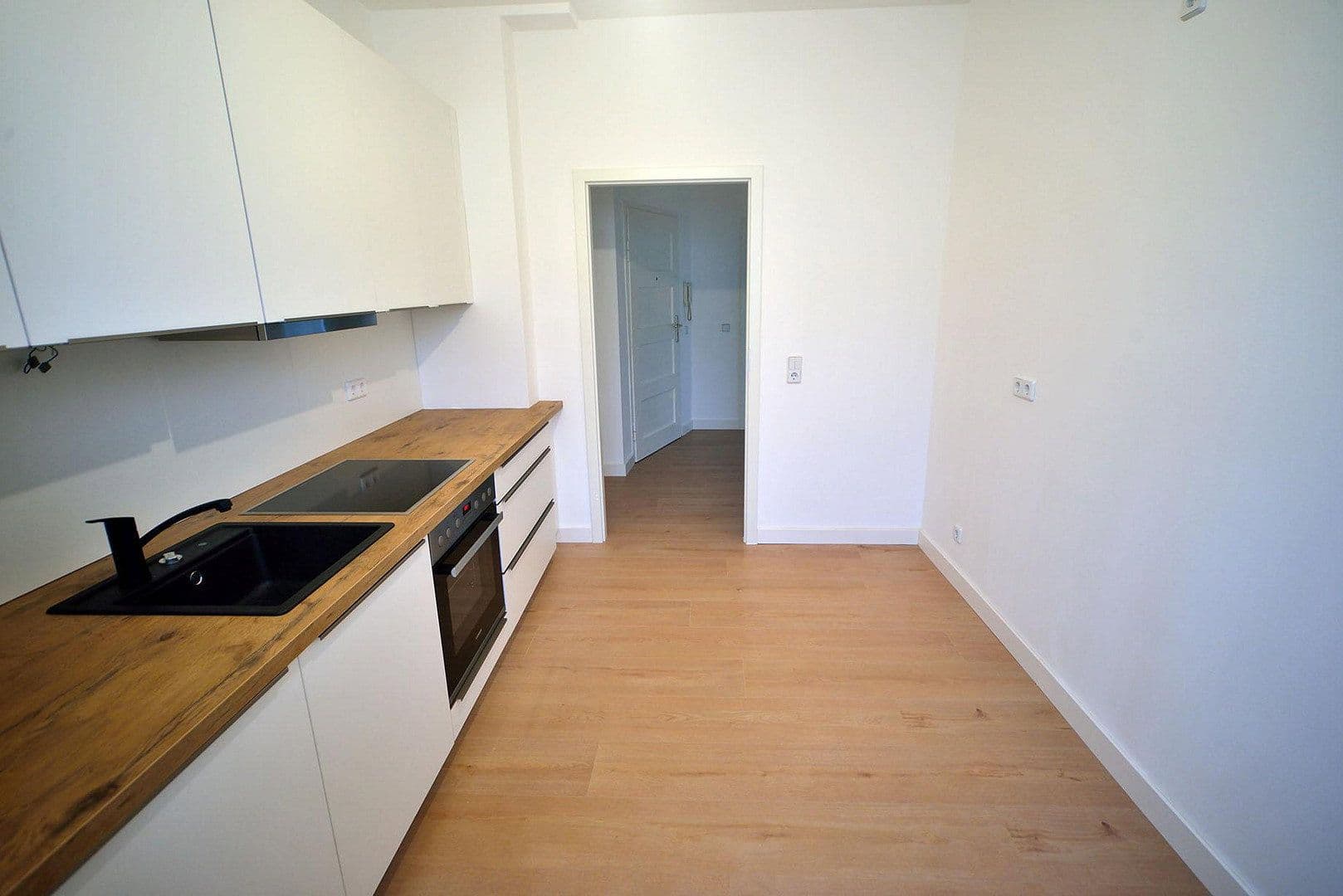Predaj bytu 2-izbový 54 m², Schöneicher Straße, Berlin, Berlín Predaj bytu 2-izbový 54 m², Schöneicher Straße, Berlin, Berlín