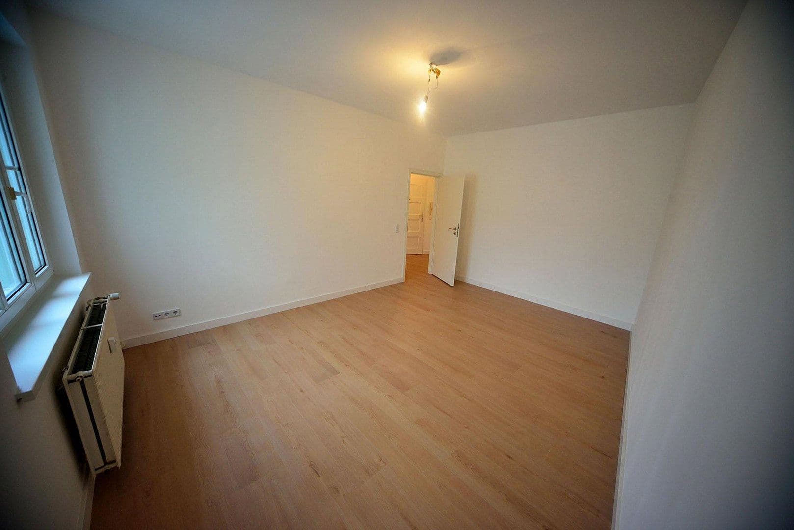 Predaj bytu 2-izbový 54 m², Schöneicher Straße, Berlin, Berlín Predaj bytu 2-izbový 54 m², Schöneicher Straße, Berlin, Berlín