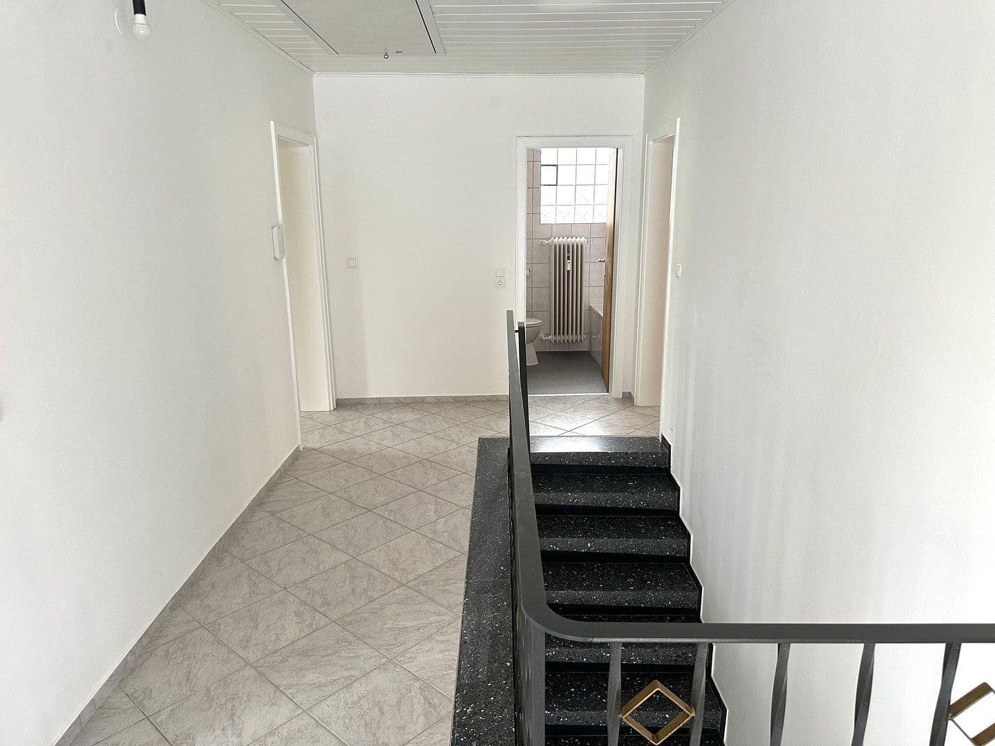 Prenájom bytu 3-izbový 81 m², Rödersheim-Gronau, Porýnie-Falcko Prenájom bytu 3-izbový 81 m², Rödersheim-Gronau, Porýnie-Falcko