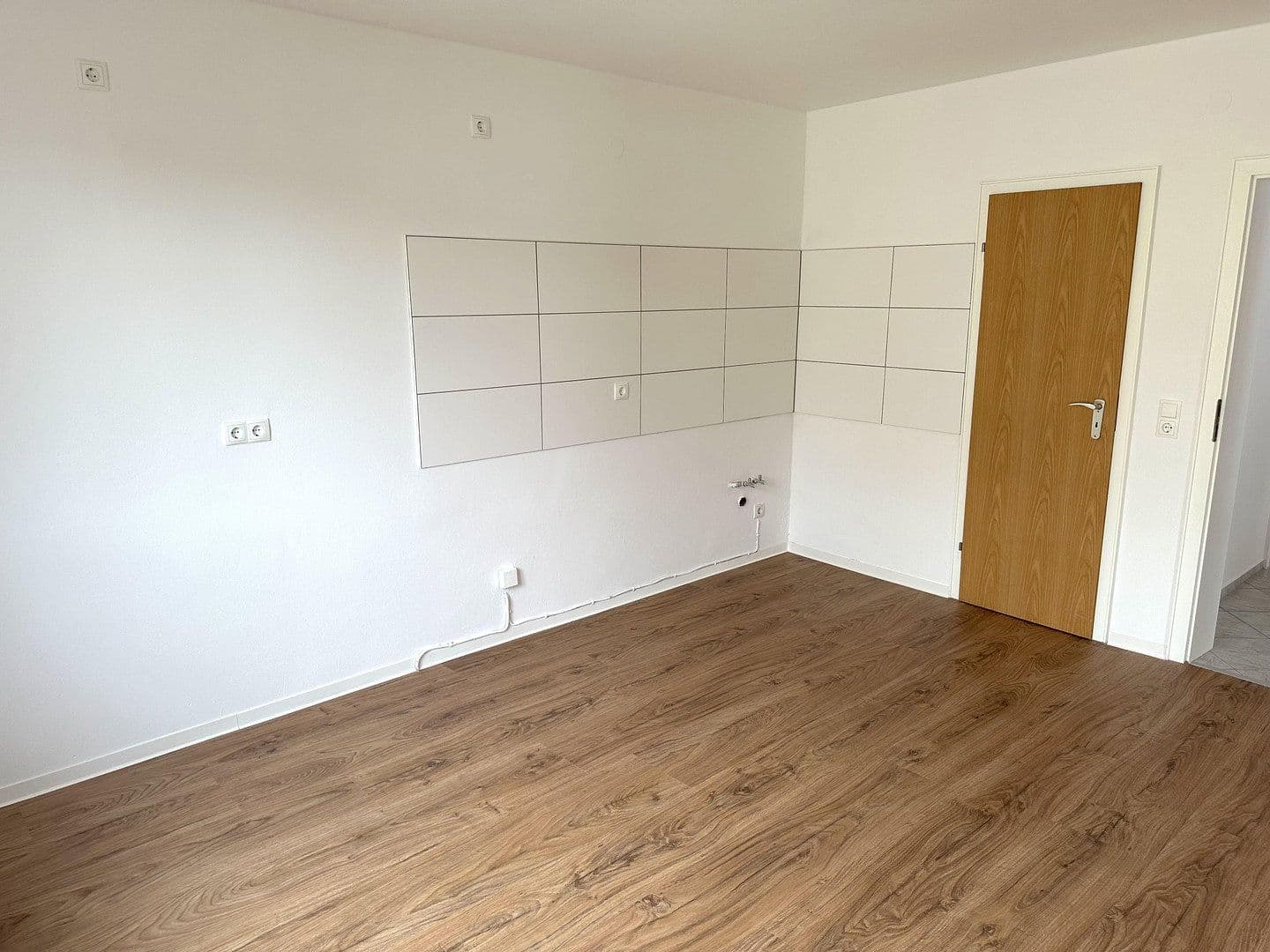 Prenájom bytu 3-izbový 81 m², Rödersheim-Gronau, Porýnie-Falcko Prenájom bytu 3-izbový 81 m², Rödersheim-Gronau, Porýnie-Falcko