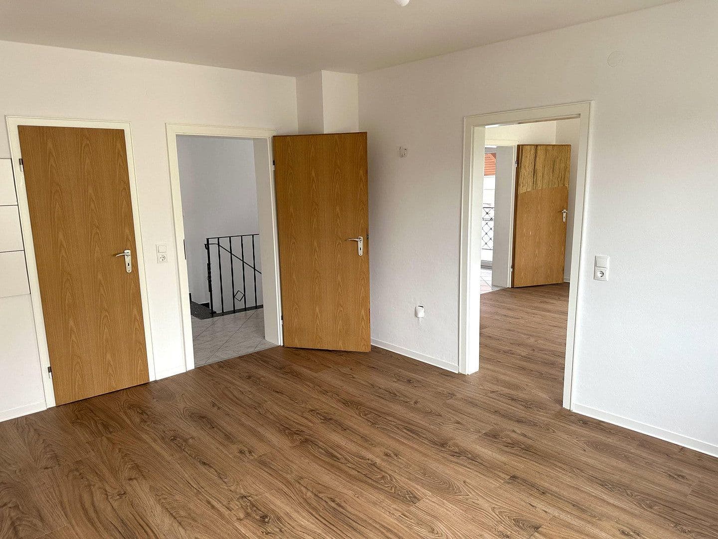 Prenájom bytu 3-izbový 81 m², Rödersheim-Gronau, Porýnie-Falcko Prenájom bytu 3-izbový 81 m², Rödersheim-Gronau, Porýnie-Falcko
