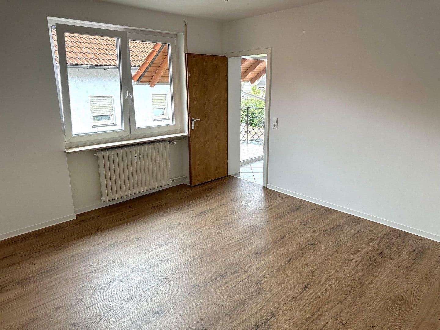 Prenájom bytu 3-izbový 81 m², Rödersheim-Gronau, Porýnie-Falcko Prenájom bytu 3-izbový 81 m², Rödersheim-Gronau, Porýnie-Falcko