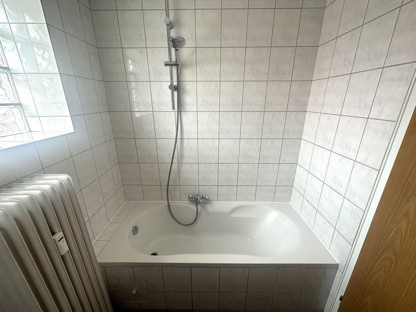 Prenájom bytu 3-izbový 81 m², Rödersheim-Gronau, Porýnie-Falcko Prenájom bytu 3-izbový 81 m², Rödersheim-Gronau, Porýnie-Falcko