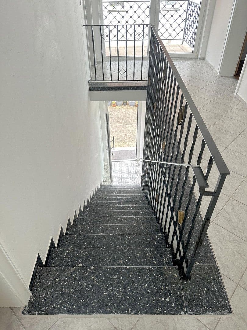 Prenájom bytu 3-izbový 81 m², Rödersheim-Gronau, Porýnie-Falcko Prenájom bytu 3-izbový 81 m², Rödersheim-Gronau, Porýnie-Falcko