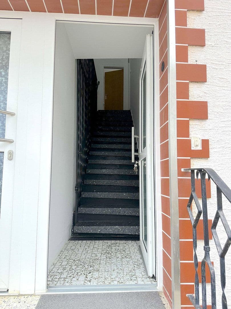 Prenájom bytu 3-izbový 81 m², Rödersheim-Gronau, Porýnie-Falcko Prenájom bytu 3-izbový 81 m², Rödersheim-Gronau, Porýnie-Falcko