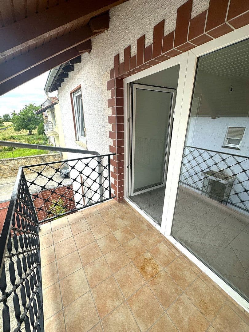 Prenájom bytu 3-izbový 81 m², Rödersheim-Gronau, Porýnie-Falcko Prenájom bytu 3-izbový 81 m², Rödersheim-Gronau, Porýnie-Falcko