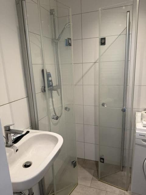 Prenájom bytu 2-izbový 42 m², Brüsseler Str. 33, Bonn, Severné Porýnie - Westfálsko Prenájom bytu 2-izbový 42 m², Brüsseler Str. 33, Bonn, Severné Porýnie - Westfálsko